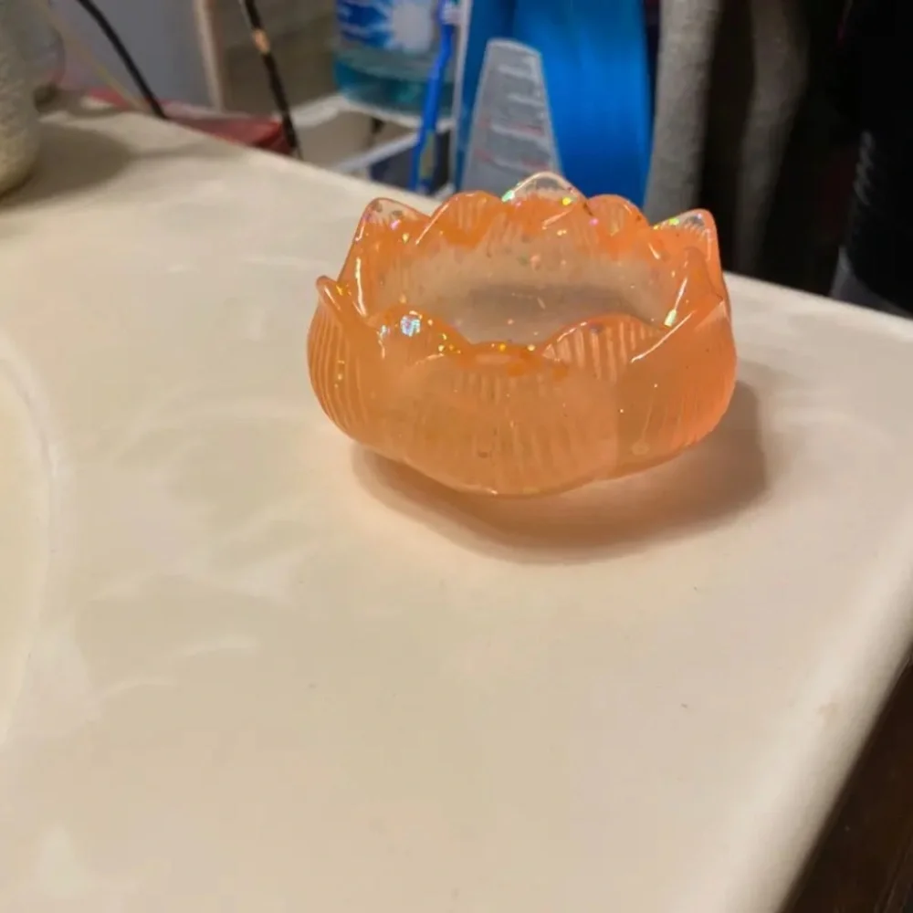 Glow in the dark jewelry/soap holder